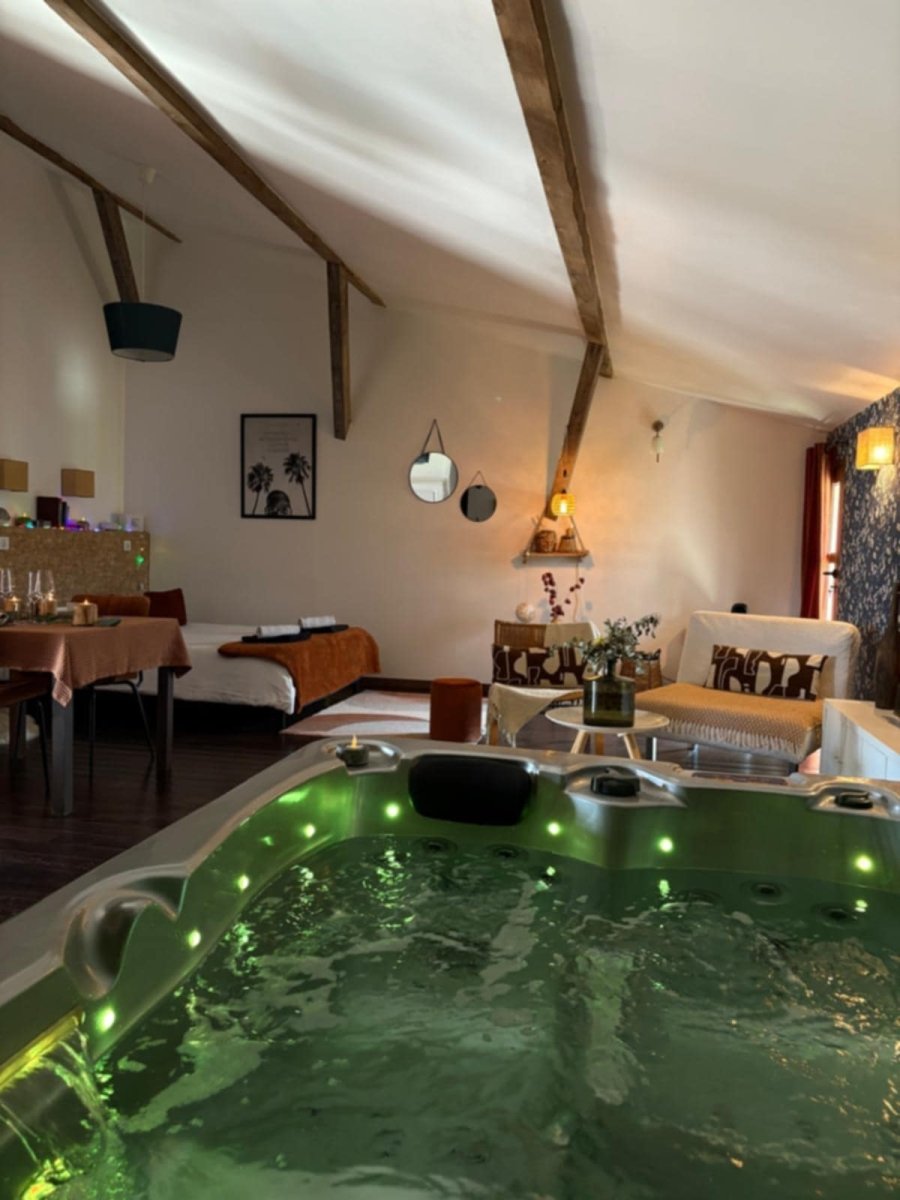 Le 7 De Coeur - Love’nSpa - weekend en amoureux, love rooms avec spa ou jacuzzi privatif13 de Le 7 De Coeur