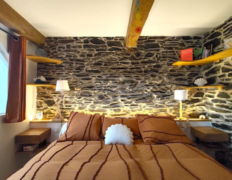 Le Calypso : Love Room Balnéo de luxe 2025 - Love’nSpa - weekend en amoureux, love rooms avec spa ou jacuzzi privatif1 de Le Calypso : Love Room Balnéo de luxe