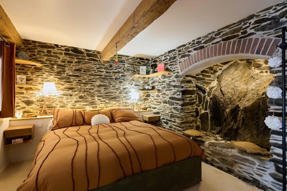 Le Calypso : Love Room Balnéo de luxe 2025 - Love’nSpa - weekend en amoureux, love rooms avec spa ou jacuzzi privatif12 de Le Calypso : Love Room Balnéo de luxe
