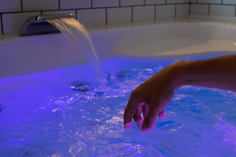 Le Chic & Balnéo - Love’nSpa - weekend en amoureux, love rooms avec spa ou jacuzzi privatif2 de Le Chic & Balnéo