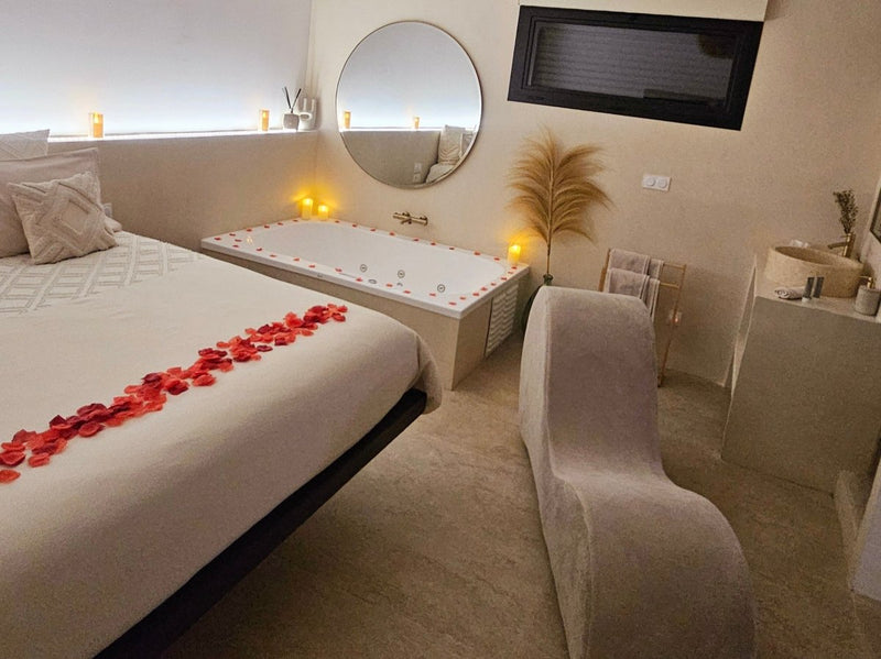 Le Clos des Délices - Love’nSpa - weekend en amoureux, love rooms avec spa ou jacuzzi privatif3 de Le Clos des Délices
