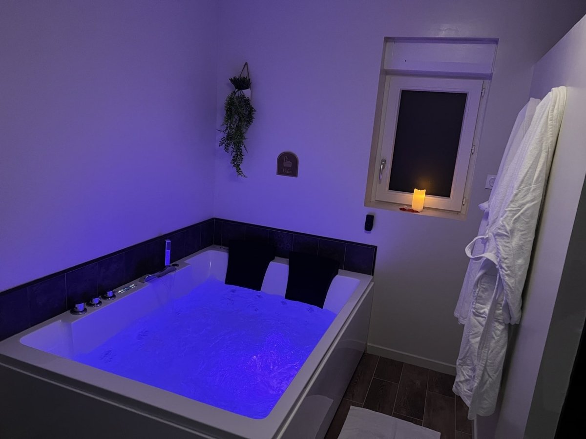 Le clos des Tourrels - Love’nSpa - weekend en amoureux, love rooms avec spa ou jacuzzi privatifLe clos des Tourrels