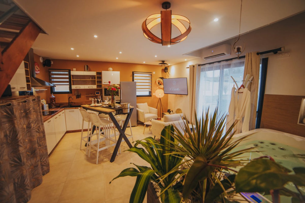 Le Desirella - Love’nSpa - weekend en amoureux, love rooms avec spa ou jacuzzi privatif3 de Le Desirella - Suite romantique avec Spa