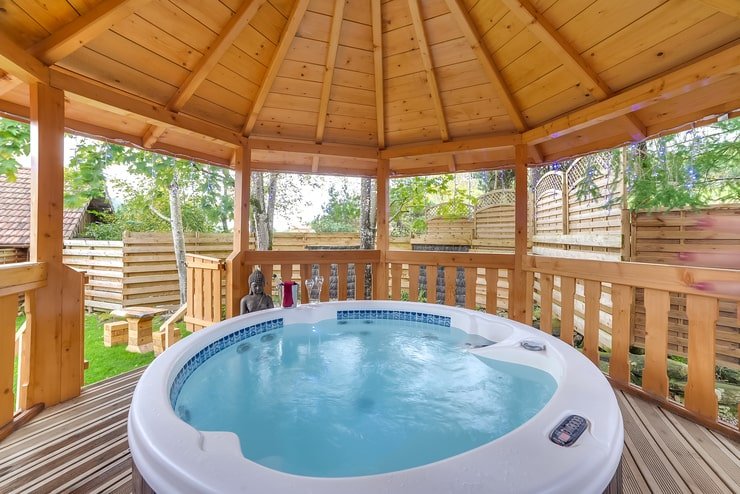 Le Haut Jardin - Le Zen - Love’nSpa - weekend en amoureux, love rooms avec spa ou jacuzzi privatifLe Haut Jardin - Le Zen