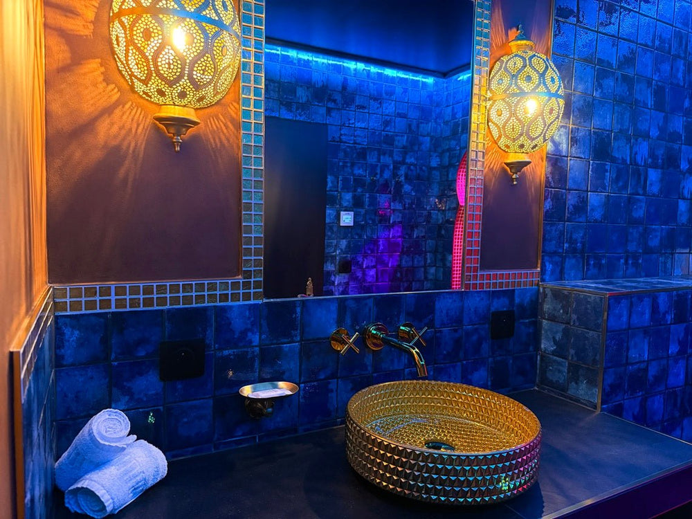 Le Palais des Mille et Une Nuits - Love Room, Jacuzzi, Pièce Secrète - Love’nSpa - weekend en amoureux, love rooms avec spa ou jacuzzi privatif19 de Le Palais des Mille et Une Nuits - Love Room, Jacuzzi, Pièce Secrète