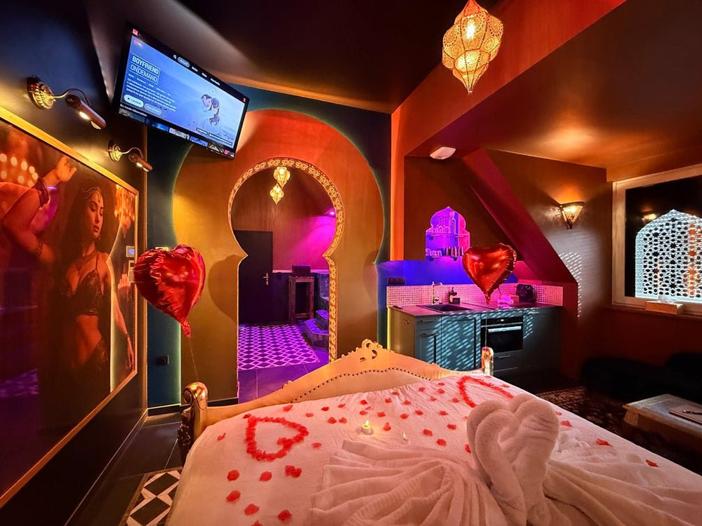 Le Palais des Mille et Une Nuits - Love Room, Jacuzzi, Pièce Secrète - Love’nSpa - weekend en amoureux, love rooms avec spa ou jacuzzi privatif20 de Le Palais des Mille et Une Nuits - Love Room, Jacuzzi, Pièce Secrète