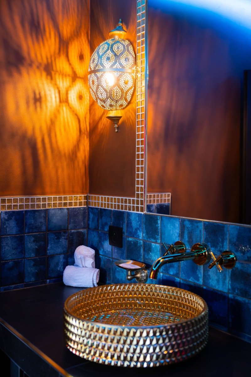Le Palais des Mille et Une Nuits - Love Room, Jacuzzi, Pièce Secrète - Love’nSpa - weekend en amoureux, love rooms avec spa ou jacuzzi privatif21 de Le Palais des Mille et Une Nuits - Love Room, Jacuzzi, Pièce Secrète