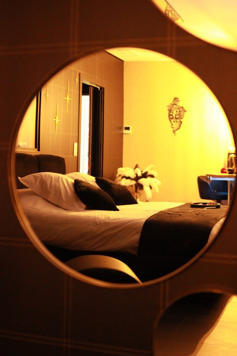 Le Paradis D'amour - Love’nSpa - weekend en amoureux, love rooms avec spa ou jacuzzi privatif12 de Le Paradis D'amour