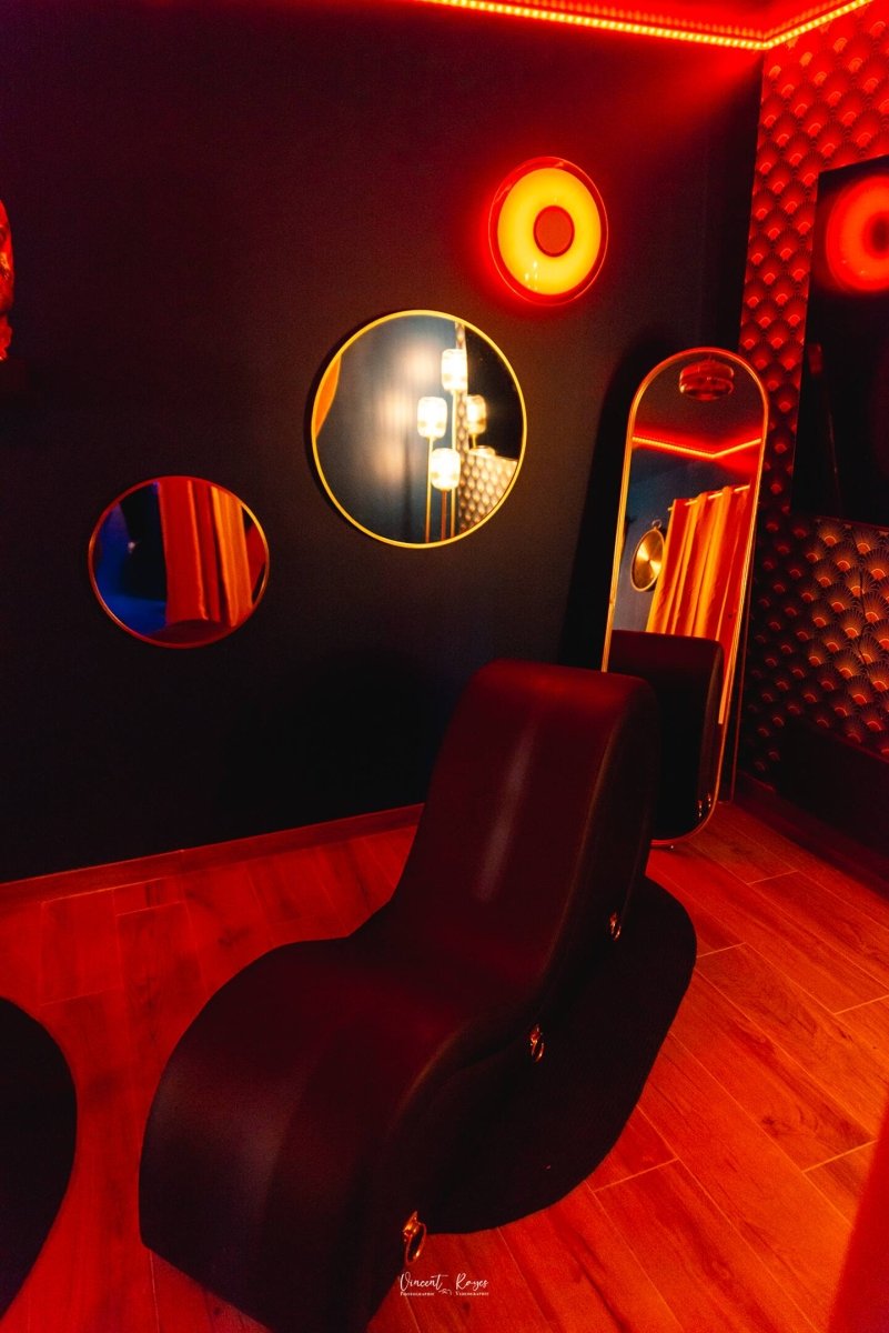 LE PAVILLON DES AMANTS - Love’nSpa - weekend en amoureux, love rooms avec spa ou jacuzzi privatif9 de LE PAVILLON DES AMANTS