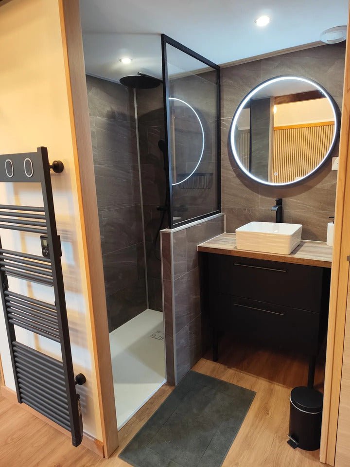 Le Petit Paradis - Love’nSpa - weekend en amoureux, love rooms avec spa ou jacuzzi privatif3 de Le Petit Paradis