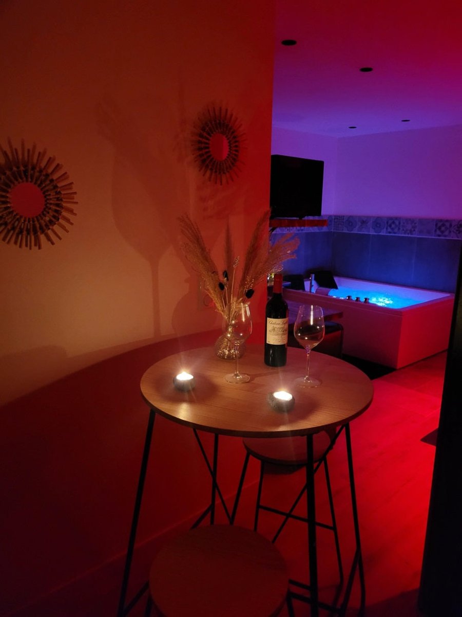 Le Plaisir des Sens - Love’nSpa - weekend en amoureux, love rooms avec spa ou jacuzzi privatif7 de Le Plaisir des Sens