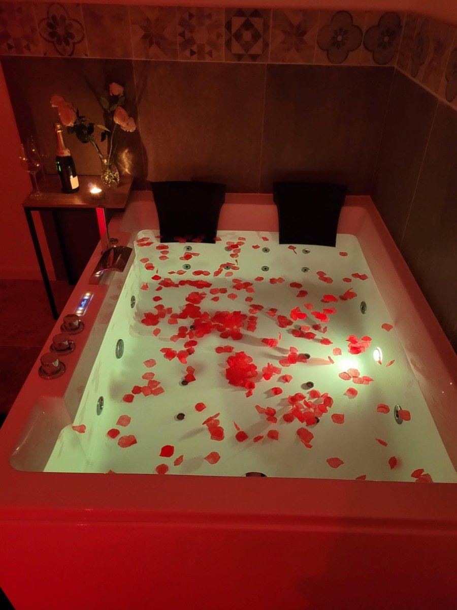 Le Plaisir des Sens - Love’nSpa - weekend en amoureux, love rooms avec spa ou jacuzzi privatif13 de Le Plaisir des Sens