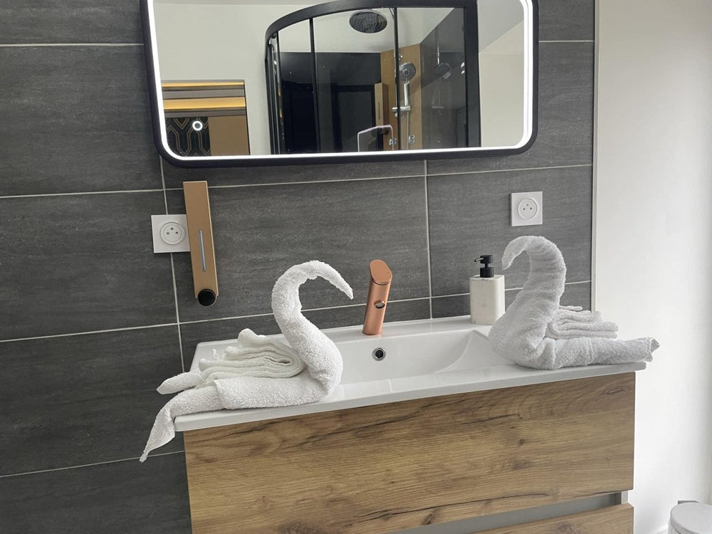 Le p'tit Quiou - Love’nSpa - weekend en amoureux, love rooms avec spa ou jacuzzi privatif12 de Le p'tit Quiou
