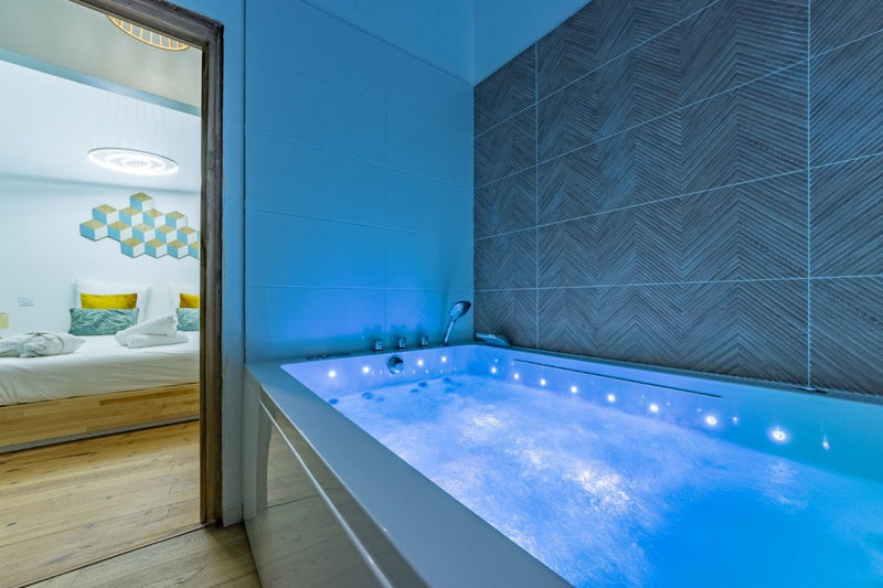 Le Romantique & Spa - Love’nSpa - weekend en amoureux, love rooms avec spa ou jacuzzi privatif1 de Le Romantique & Spa
