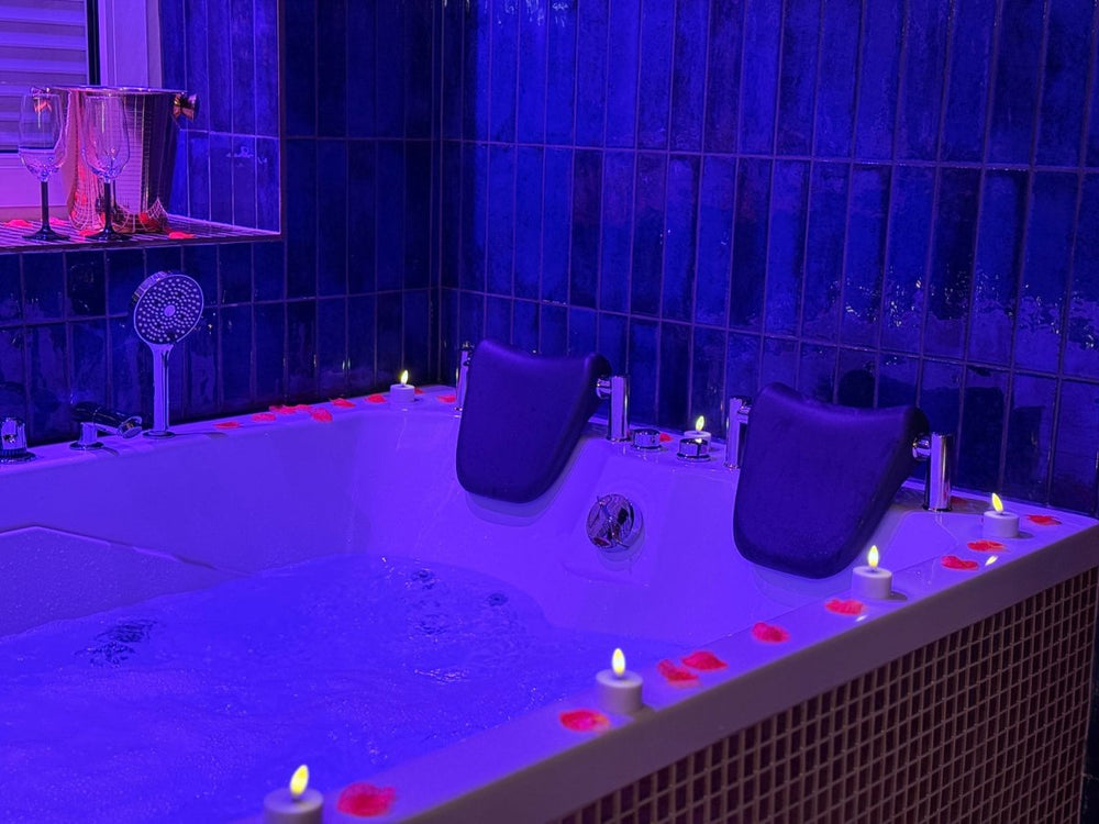 Le Secret de Cléopâtre - Love’nSpa - weekend en amoureux, love rooms avec spa ou jacuzzi privatif21 de Le Secret de Cléopâtre - Love Room, Jacuzzi, Pièce Secrète