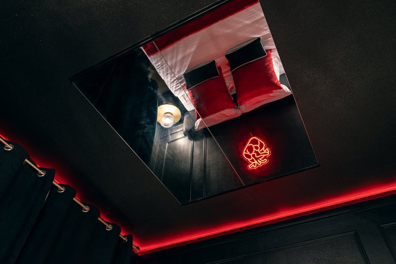 Le secret du marquis - Love’nSpa - weekend en amoureux, love rooms avec spa ou jacuzzi privatif3 de Le secret du marquis