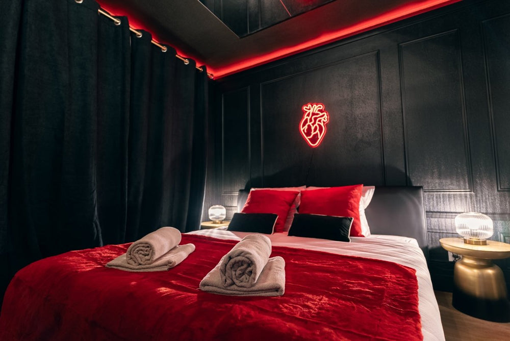 Le secret du marquis - Love’nSpa - weekend en amoureux, love rooms avec spa ou jacuzzi privatif12 de Le secret du marquis