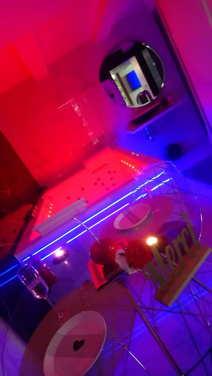 LE YADEN Jaccuzi Mucem/la Major - Love’nSpa - weekend en amoureux, love rooms avec spa ou jacuzzi privatif3 de LE YADEN Jaccuzi Mucem/la Major