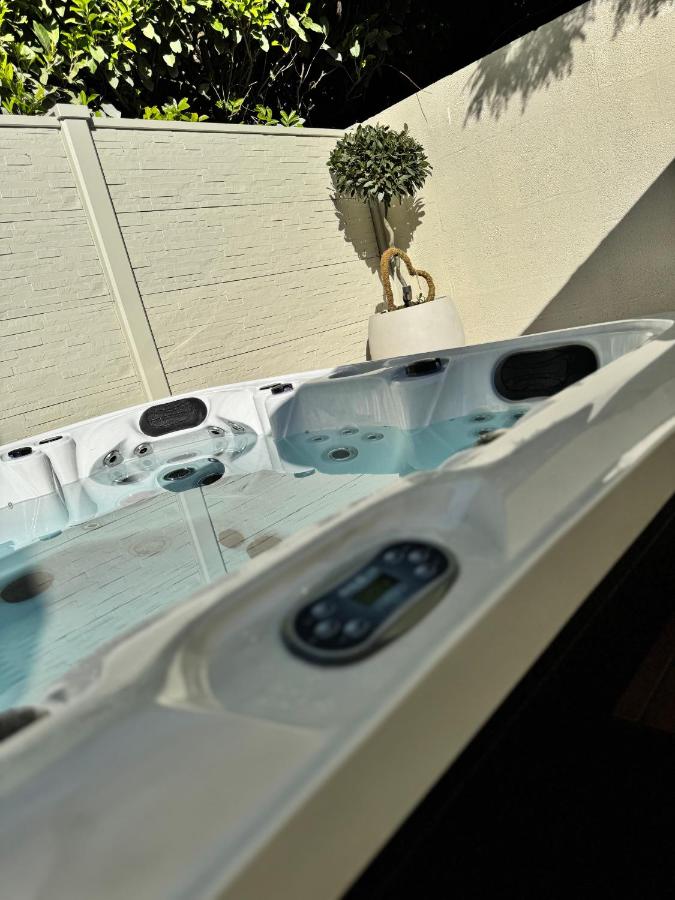 L'Écrin de la Sapinière - Love’nSpa - weekend en amoureux, love rooms avec spa ou jacuzzi privatif1 de L'Écrin de la Sapinière