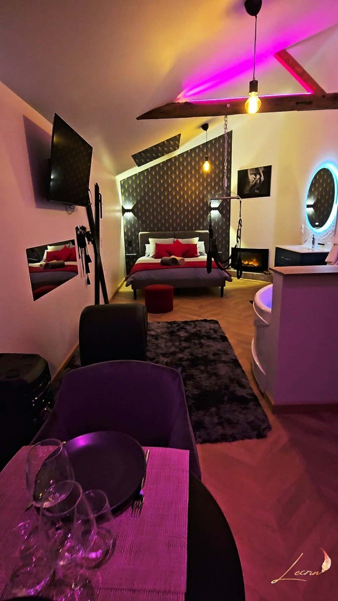 L'écrin - Le Studio - Love’nSpa - weekend en amoureux, love rooms avec spa ou jacuzzi privatif9 de L'écrin - Le Studio