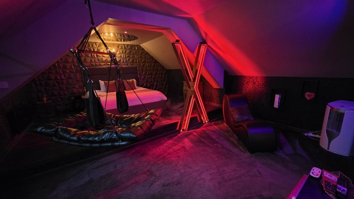 L'Élixir Vitré - La Suite de l'Elixir - Love’nSpa - weekend en amoureux, love rooms avec spa ou jacuzzi privatifL'Élixir Vitré - La Suite de l'Elixir