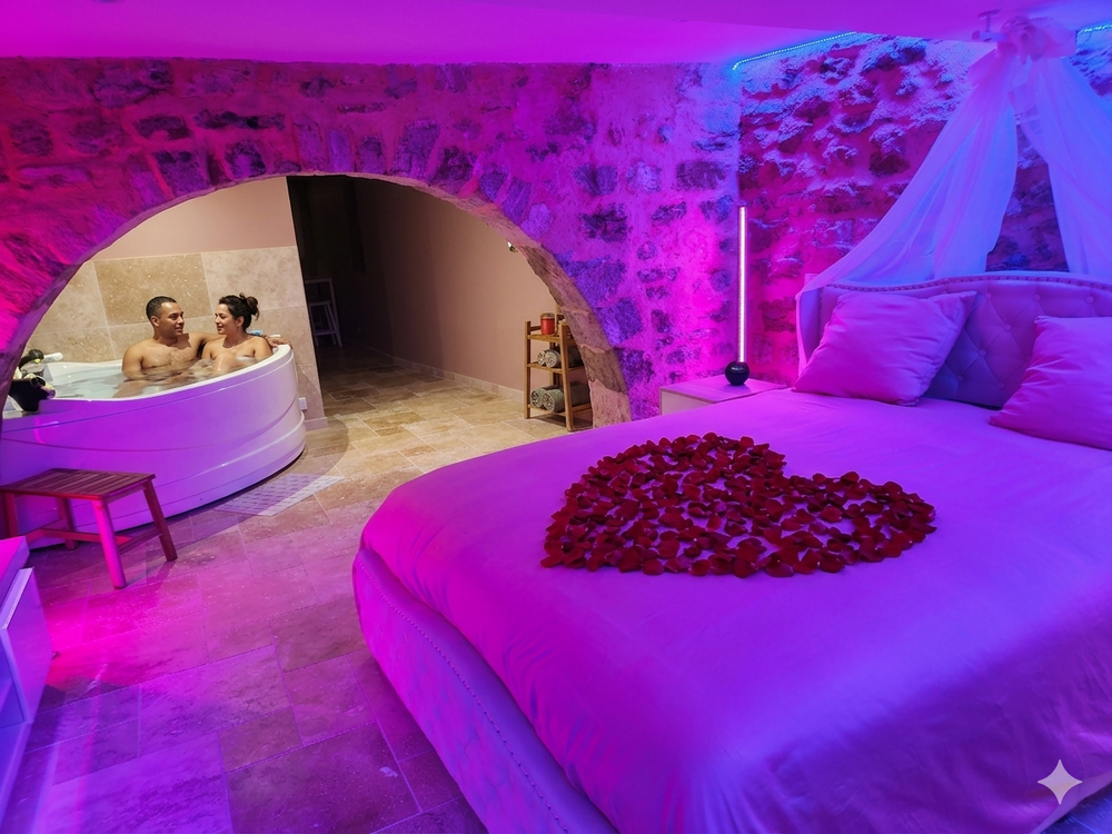 L'envoûtante - Love’nSpa - weekend en amoureux, love rooms avec spa ou jacuzzi privatif1 de L'envoûtante