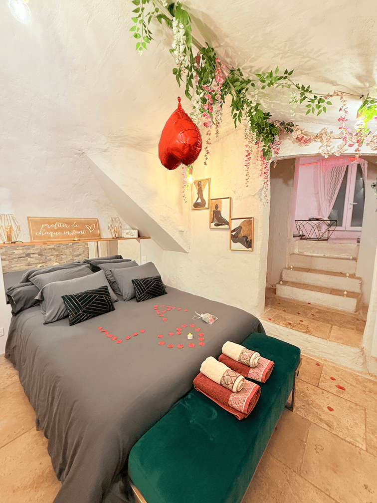 Les Bains d'Aphrodite - Love’nSpa - weekend en amoureux, love rooms avec spa ou jacuzzi privatif19 de Les Bains d'Aphrodite