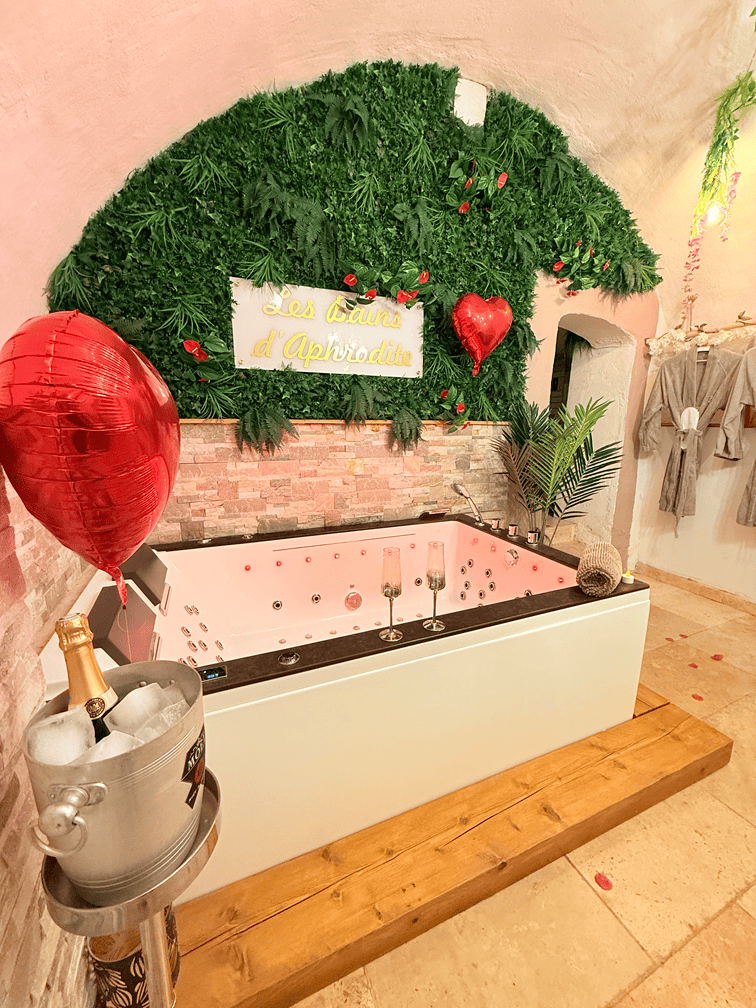 Les Bains d'Aphrodite - Love’nSpa - weekend en amoureux, love rooms avec spa ou jacuzzi privatif18 de Les Bains d'Aphrodite