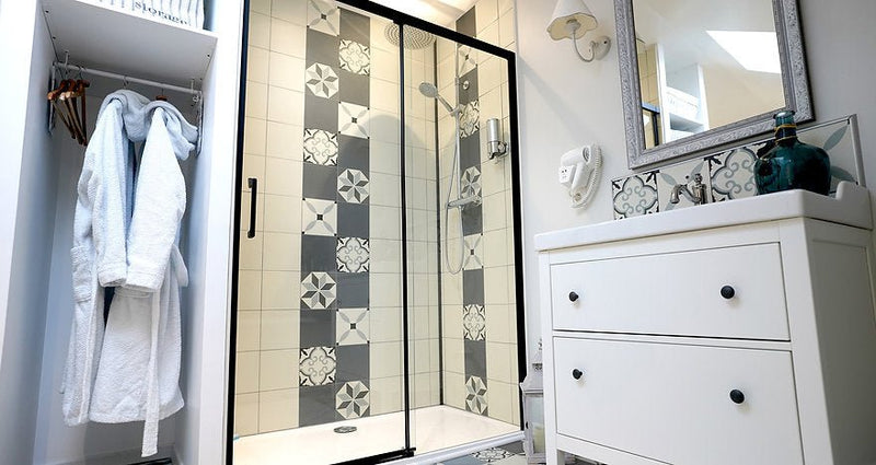 Les Charmes du Lac - Love’nSpa - weekend en amoureux, love rooms avec spa ou jacuzzi privatif3 de The Charms of the Lake