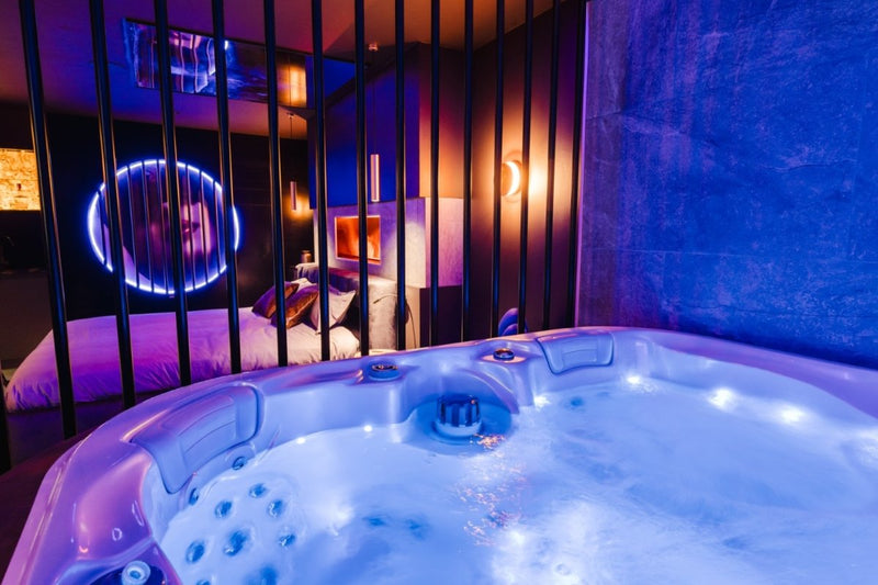 Les Private Places - Love’nSpa - weekend en amoureux, love rooms avec spa ou jacuzzi privatif4 de Les Private Places