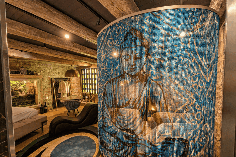 Les Suites du Bouddha Bleu - La Suite Samadhi - Love’nSpa - weekend en amoureux, love rooms avec spa ou jacuzzi privatif15 de Les Suites du Bouddha Bleu - La Suite Samadhi