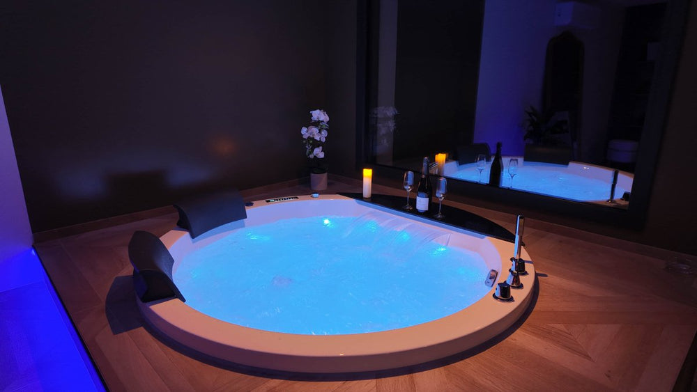 Les Suites du Payré - Suite Passion - Love’nSpa - weekend en amoureux, love rooms avec spa ou jacuzzi privatif1 de Les Suites du Payré - Suite Passion