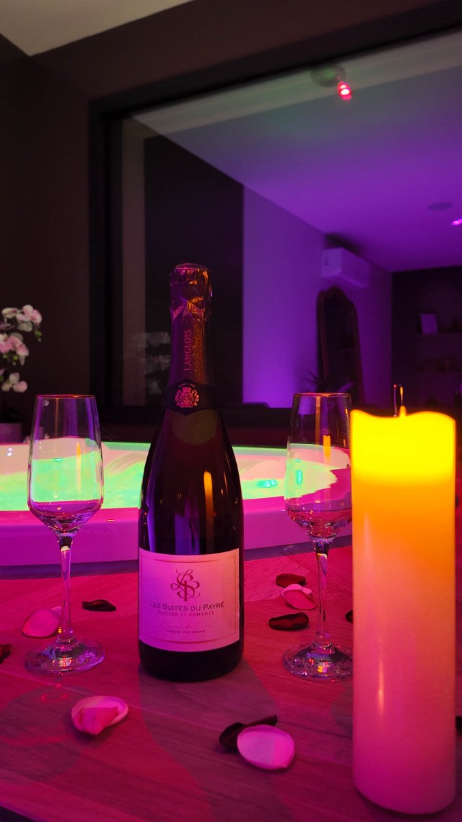 Les Suites du Payré - Suite Passion - Love’nSpa - weekend en amoureux, love rooms avec spa ou jacuzzi privatif10 de Les Suites du Payré - Suite Passion