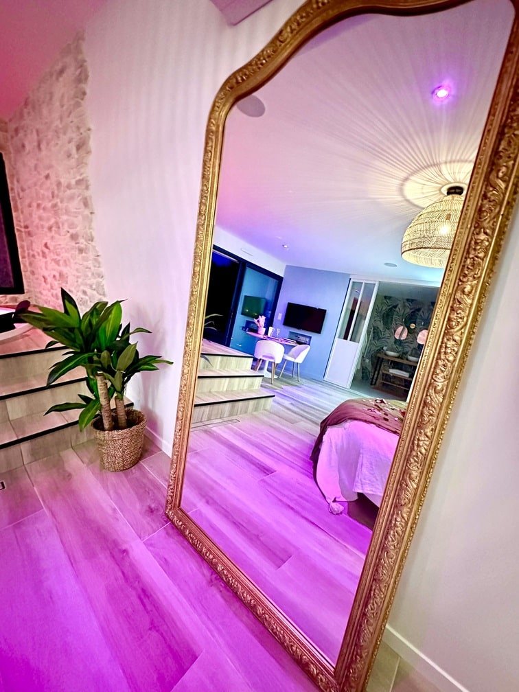 Les Suites du Payré - Suite Romance - Love’nSpa - weekend en amoureux, love rooms avec spa ou jacuzzi privatif10 de Les Suites du Payré - Suite Romance