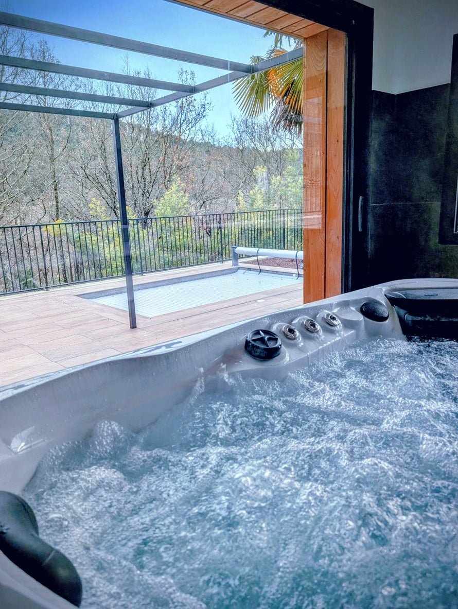 L'Escapade Amoureuse Ardéchoise Bis - Love’nSpa - weekend en amoureux, love rooms avec spa ou jacuzzi privatif2 de L'Escapade Amoureuse Ardéchoise Bis