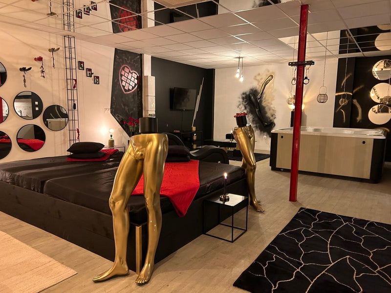 L'escapade sensuelle - Love’nSpa - weekend en amoureux, love rooms avec spa ou jacuzzi privatif1 de L'escapade sensuelle