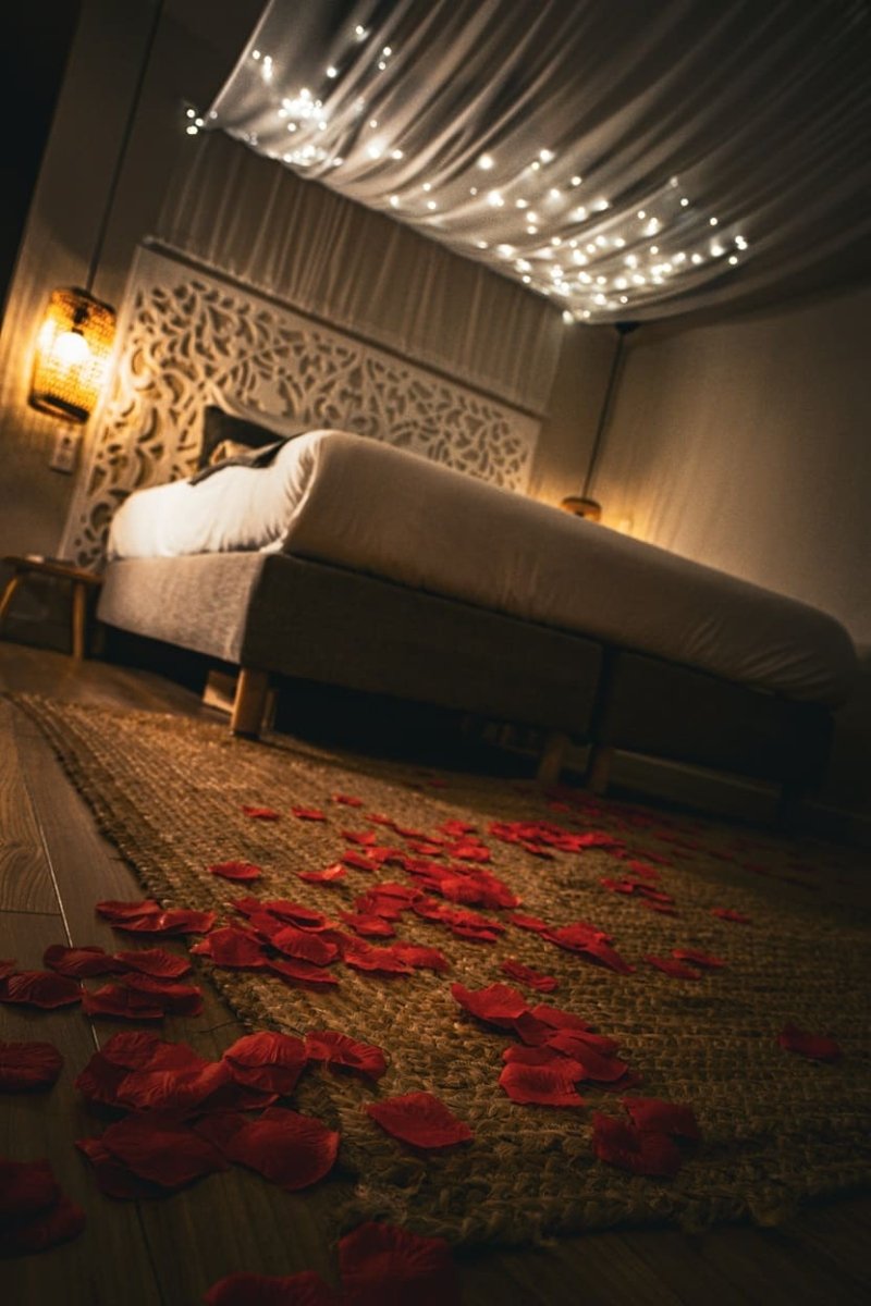 L'Essentiel 84 - La suite ÉVASION - Love’nSpa - weekend en amoureux, love rooms avec spa ou jacuzzi privatif9 de L'Essentiel Gîte de Charme 5 Etoiles - La suite ÉVASION