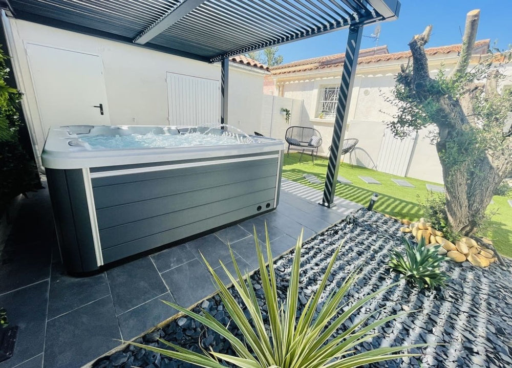 L'Essentiel 84 - La suite TENTATION - Love’nSpa - weekend en amoureux, love rooms avec spa ou jacuzzi privatif11 de L'Essentiel Gîte de Charme 5 Etoiles - La suite TENTATION