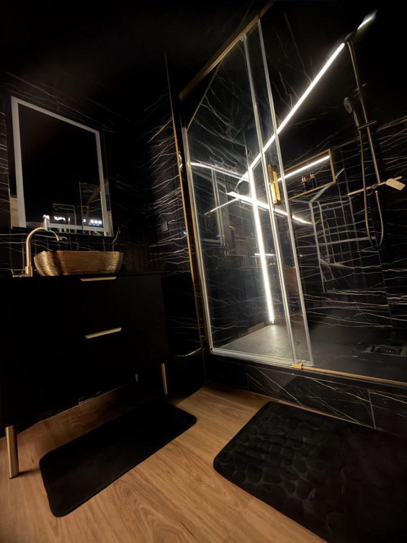 L’Etreinteroom - Love’nSpa - weekend en amoureux, love rooms avec spa ou jacuzzi privatif3 de L’Etreinteroom