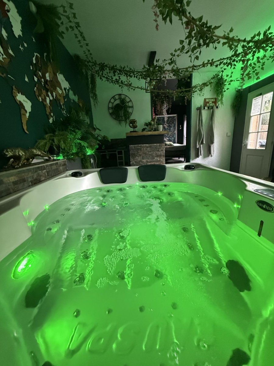 L'Everest Rooms - Love Room Amazone - Love’nSpa - weekend en amoureux, love rooms avec spa ou jacuzzi privatif10 de L'Everest Rooms - Love Room Amazone