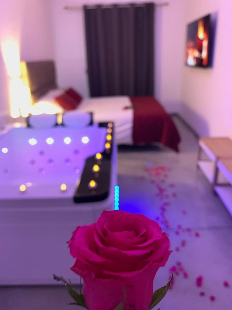 Libertad - Love’nSpa - weekend en amoureux, love rooms avec spa ou jacuzzi privatif3 de Libertad
