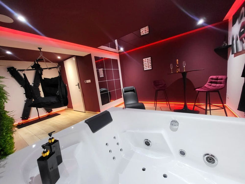 L'incontournable Love Room - Love’nSpa - weekend en amoureux, love rooms avec spa ou jacuzzi privatif2 de L'incontournable Love Room