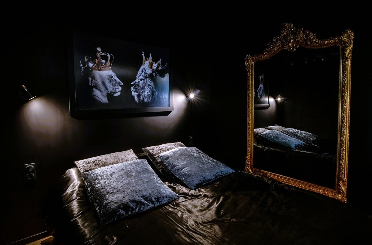 L'Insoupçonnée - Love’nSpa - weekend en amoureux, love rooms avec spa ou jacuzzi privatifL'Insoupçonnée