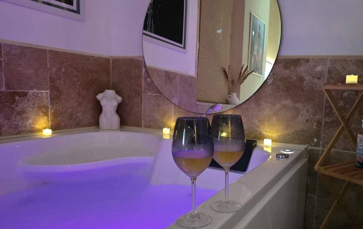 L'instant d'évasion - Love’nSpa - weekend en amoureux, love rooms avec spa ou jacuzzi privatifL'instant d'évasion