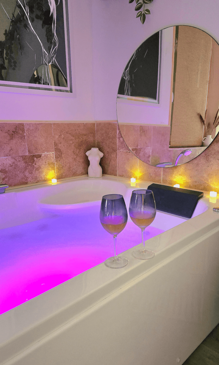 L'instant d'évasion - Love’nSpa - weekend en amoureux, love rooms avec spa ou jacuzzi privatif16 de L'instant d'évasion