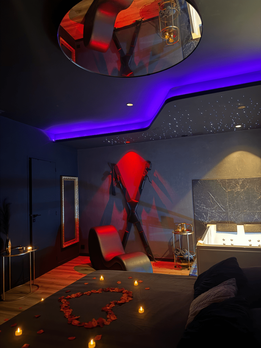 L’obscure - Love’nSpa - weekend en amoureux, love rooms avec spa ou jacuzzi privatif11 de L’obscure