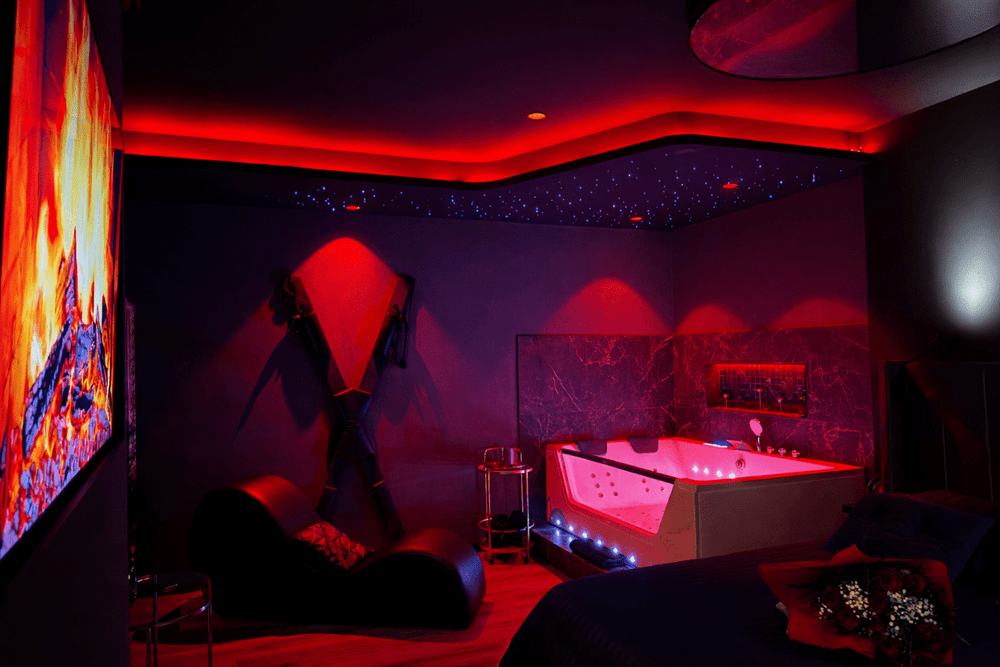 L’obscure - Love’nSpa - weekend en amoureux, love rooms avec spa ou jacuzzi privatif4 de L’obscure