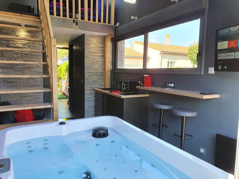 Loft Spa Bord de mer Fouras - Love’nSpa - weekend en amoureux, love rooms avec spa ou jacuzzi privatif1 de Loft Spa Bord de mer Fouras