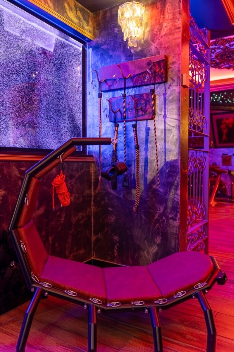 Love And Sex Room - La Marquise - Love’nSpa - weekend en amoureux, love rooms avec spa ou jacuzzi privatif15 de Love And Sex Room - La Marquise