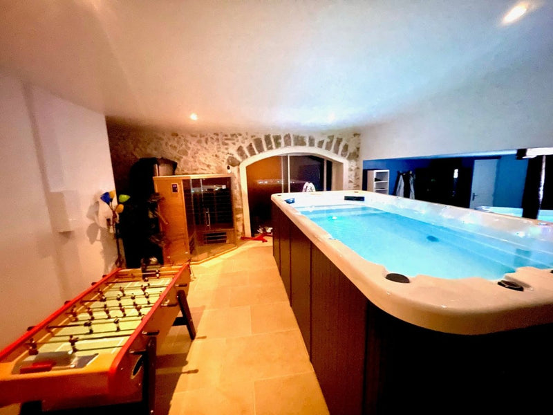 Love & Kinky Room with big SPAs & Sauna - Love’nSpa - weekend en amoureux, love rooms avec spa ou jacuzzi privatif4 de Love & Kinky Room with big SPAs & Sauna